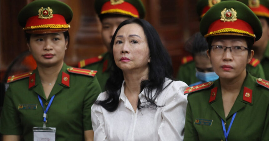 Vietnamul abolește pedeapsa capitală pentru opt infracțiuni, iar femeia vinovată de cea mai amplă fraudă bancară evită execuția. 1 vietnamul renunta la pedeapsa cu moartea pentru 8 infractiuni femeia condamnata pentru cea mai mare frauda bancara scapa de executie 685bc0c11b30e