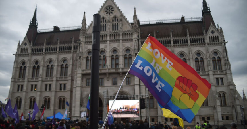 Viktor Orban avertizează: „Vor fi repercusiuni legale pentru participanții la marșul Pride din Budapesta” 1 viktor orban ameninta ca vor exista consecinte legale pentru cei care vor participa la marsul pride de la budapesta 685e6b3cbec93