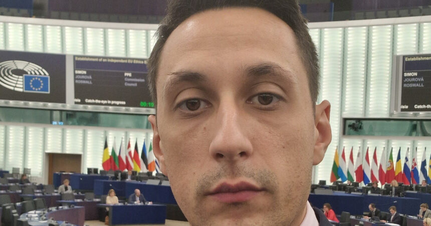 Vlad Gheorghe: „Se simte un aer de anticipație. Este esențial, mai mult ca niciodată, să avem o reformă autentică!” 1 vlad gheorghe miroase a anticipate este nevoie mai mult ca oricand de o miscare reformatoare autentica 685416d1dba33