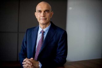 vladimir kalinov pleaca dupa 14 ani din functia de vicepresedinte retail al raiffeisen 685046ea3cdd9