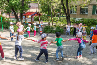 ziua internationala a copilului ce semnificatie are data de 1 iunie si cine beneficiaza de zi libera in romania 683be0b851bd3