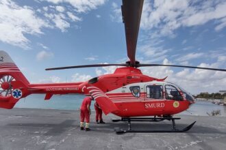 alerta la techirghiol persoana inconstienta scoasa din apa in zona baile reci a fost trimis elicopterul smurd o alta interventie are loc pe plaja sincai 6883b5f659fcf