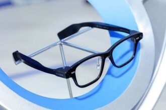 alibaba lanseaza ochelari inteligenti cu ai quark ai glasses rivali chinezi ai ochelarilor meta 68889571239ee