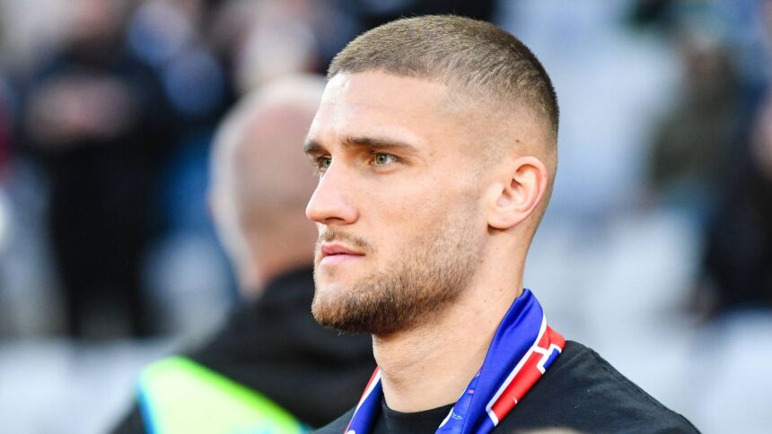 FCSB dă totul pentru calificare! Descoperă echipa de start și noul jucător care îi ia locul lui Darius Olaru! 1 all in pentru calificare cum arata echipa de start a fcsb ului si cine a preluat postul lui darius olaru 688a4d073662d