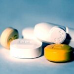 Experții avertizează: Acordul comercial dintre UE și SUA ar putea spori costurile industriei farmaceutice cu până la 19 miliarde de dolari! 3 analisti acordul comercial ue sua ar putea adauga pana la 19 miliarde de dolari la costurile industriei farmaceutice 688875f91ae61