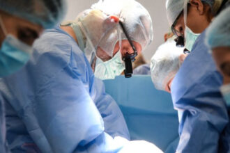 avea frisoane si dureri de spate cu ce boala severa a inimii a fost diagnosticat un barbat 688734ccf1870