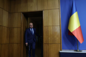 bolojan a discutat cu primarii despre scaderea numarului de angajati statul nu mai are capacitatea sa sustina cheltuielile actuale 688901ad48fff