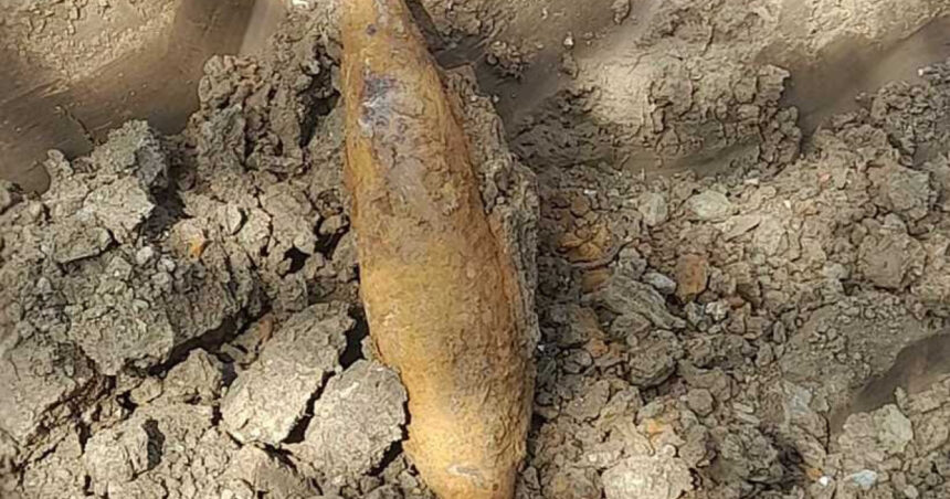 Descoperire surprinzătoare în Oradea: o bombă activă din Al Doilea Război Mondial, scoasă la iveală pe un șantier de reabilitare a unei străzi 1 bomba functionala din al doilea razboi mondial gasita pe santierul de consolidare a unei strazi din oradea 688b1380de4b4