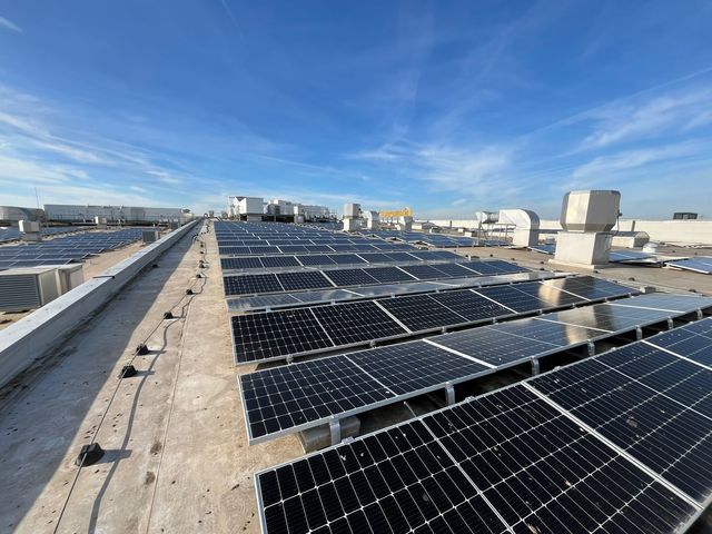 Declin surprinzător: Capacitatea de energie solară instalată în UE în 2023 scade sub nivelul anului precedent, o premieră în ultimii zece ani! 1 capacitatea fotovoltaica instalata anul acesta in ue va fi mai mica decat cea de anul trecut marcand prima scadere din ultimul deceniu 6883b1680f34b