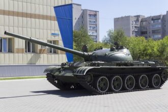 comisia europeana atrage atentia ca ue nu are drumuri si cai ferate pentru a se putea apara in cazul unei invazii rusesti tancurile nato ar ramane blocate in tuneluri sau ar provoca prabusi 68886404d8a9d