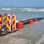 Deversări de ape pluviale în Marea Neagră la Năvodari, alertă lansată de comisarii Gărzii Naționale de Mediu 2 conducta de ape pluviale deversate in mare la navodari descoperita de comisarii garzii nationale de mediu 68885d15a0510