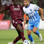 Cupa Conferinței: Universitatea Craiova revine din Bosnia cu capul sus, păstrându-și speranțele pentru meciul de retur! 3 conference league universitatea craiova se intoarce invinsa din bosnia dar are inca sanse in retur 6885ee126b2a0