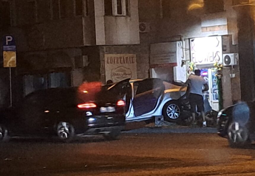 Constanța: Incident rutier în zona Capitol – O mașină a pătruns pe trotuar 1 constanta accident in intersectia de la capitol un autoturism a ajuns pe trotuar 688930ba487c8