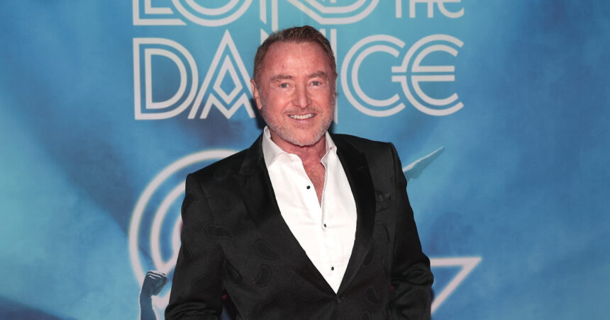 Michael Flatley aspiră la președinția Irlandei, avându-l ca rival pe Conor McGregor. Ce dată au alegerile? 1 dansatorul michael flatley vrea sa fie presedintele irlandei l ar putea avea contracandidat pe conor mcgregor cand au loc alegerile 68839e491b84f