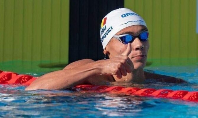 David Popovici strălucește cu aur la Campionatul Mondial de înot din Singapore! 1 david popovici aur la campionatul mondial de natatie de la singapore 6888c0588ff4b
