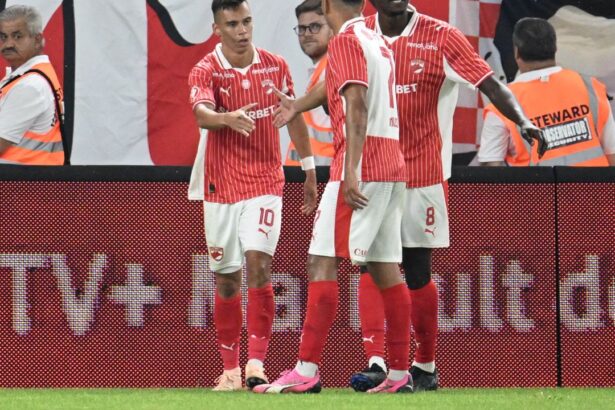 dinamo ar avea probleme unul dintre cei mai buni jucatori a primit o oferta tentanta si ar putea sa plece 68878dc6c91ff