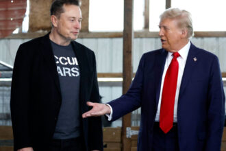 donald trump spune ca nu vrea sa distruga companiile lui elon musk imi doresc sa prospere spacex risca sa piarda contracte uriase 68825f59b1b66