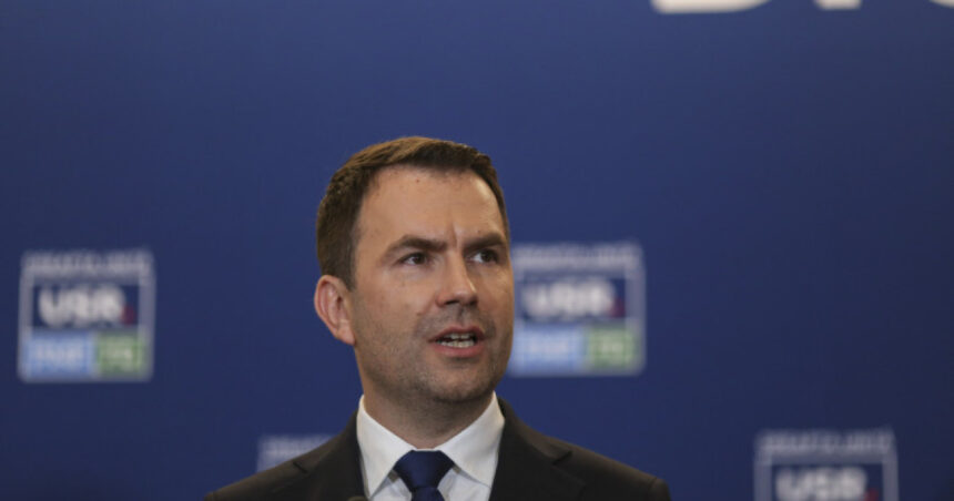 Cătălin Drulă își propune candidatura pentru Primăria București, având susținerea USR și PNL. Ce reacție are Ciprian Ciucu? 1 exclusiv catalin drula vrea sa candideze la primaria capitalei cu sprijin de la usr si pnl ce ii raspunde lui ciprian ciucu 688a6e3994d9f