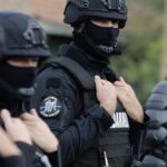 Controale la Metaloglobus – Petrolul! Autoritățile au descoperit și confiscat numeroase bunuri interzise 3 exclusiv controale la metaloglobus petrolul fortele de ordine au confiscat zeci de obiecte interzise 6883c37aabab3