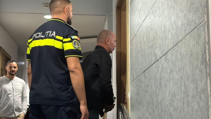 Vasile Deacu, executor judecătoresc, va continua să fie reținut. Află verdictul Înaltei Curți de Casație și Justiție! 1 executorul judecatoresc vasile deacu ramane in arest vezi decizia inaltei curti de casatie si justitie 6882595640b45