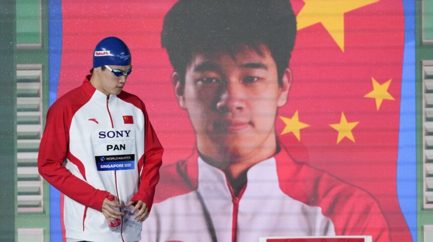 Specialiștii din SUA rămân perplexi de absența lui Pan Zhanle de la festivitatea din Singapore: ”Incredibil! Este și medaliat olimpic!” 1 expertii americani nu inteleg cum a ratat pan zhanle petrecerea de la singapore in mod surprinzator e si campion olimpic 688a2695ba5af