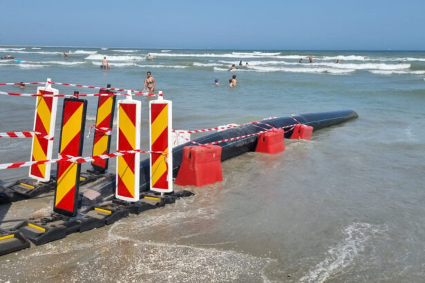 foto primaria navodari sanctionata din cauza ca o teava deverseaza ape pluviale in mare amenzi de peste 800 000 lei pe litoral 6888891434462