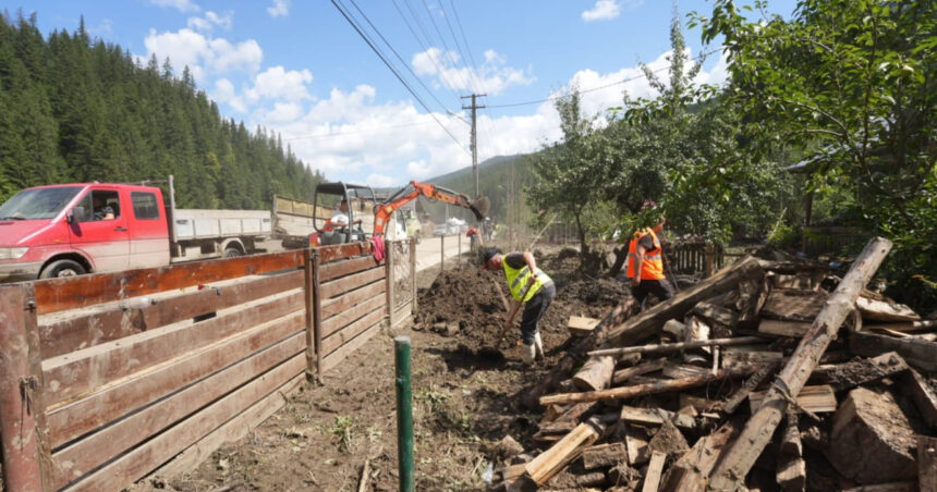 România sub asediul vremii capricioase: 1.700 de intervenții ale pompierilor într-o zi tumultoasă 1 foto romania lovita de fenomene extreme pompierii au avut 1 700 de interventii intr o singura zi 688b4b950d17b