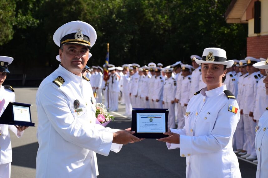 Monica Vrăbiescu, liderul promoției la Școala de Maiștri Militari ai Forțelor Navale: O carieră demnă, plină de satisfacții în slujba apărării naționale! 1 foto video monica vrabiescu sefa de promotie a scolii de maistri militari a fortelor navale este o cariera nobila care iti ofera satisfactia de a contribui la apararea tarii 688b94ea546b1