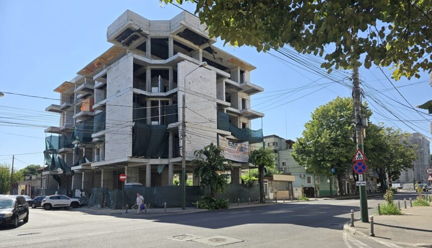 Vecinii clădirii construite de Biodam SRL, firma lui Gigi Uda, de pe strada Griviței nr. 40, lansează un apel urgent: Ne confruntăm cu un adevărat coșmar! 1 foto video vecinii blocului ridicat de compania biodam srl a afaceristului gigi uda pe strada grivitei nr 40 trag un semnal de alarma traim un cosmar 6884461d7ca95