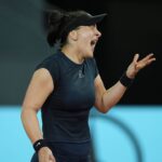 „Te joci cu sentimentele mele?” Bianca Andreescu trece printr-o schimbare drastică și face un pas decisiv în cariera sa, într-un moment crucial. 2 galerie foto iti bati joc de mine bianca andreescu s a rupt inca o data si a luat o decizie majora cariera sa intr un mom 6889fc0ed1c75