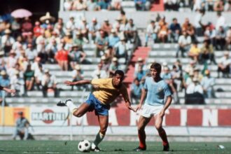 il luce 80 ziua in care pele a facut schimb de tricouri cu mircea lucescu a fost un exemplu 688933aeec6f9