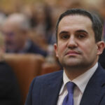 Un alt membru al echipei lui Bolojan implicat în scandalul mitei: Ciprian Șerban de la Ministerul Transporturilor 3 inca un ministru din guvernul bolojan a dat spaga in trecut cazul lui ciprian serban de la transporturi 688a56327d8ff