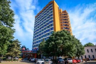 incendiu la hotelul majestic din statiunea olimp 688921a4be449
