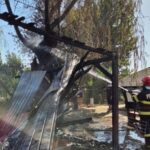 Flăcările au cuprins o casă în Dăeni, județul Tulcea 2 incendiu la o locuinta din daeni judetul tulcea 688503e079abb