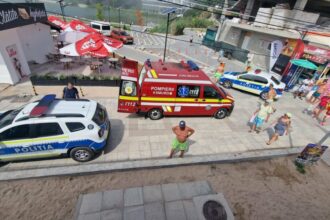 incident pe plaja din eforie un copil de 12 ani a avut nevoie de ingrijiri medicale si va fi dus la spital i s a umflat capul spun salvamarii 688356f7837bd