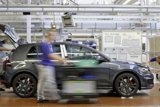 industria auto europeana saluta cu jumatate de gura acordul de reducere a tarifelor vamale din sua va costa miliarde de euro anual 688852b00287c