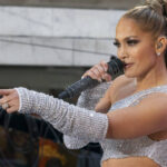 Jennifer Lopez a pășit pe pământ românesc! Spectacol grandios în Piața Constituției, în această seară! 3 jennifer lopez a ajuns la bucuresti artista va sustine un concert in aceasta seara in piata constitutiei 6885d0da0b5dc
