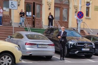 judecatorii constanteni continua sa se abtina in dosarul in care dan diaconescu reclama scurgeri de informatii din procesul in care este acuzat de act sexual cu minor 688a8f9f5d552