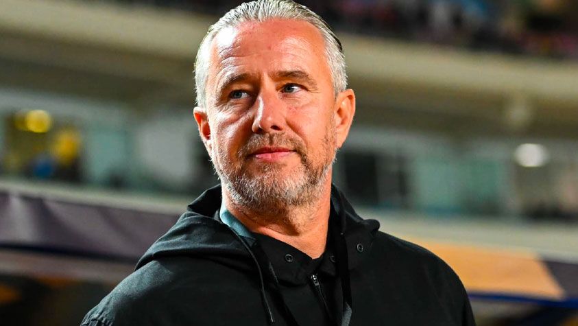 Laurențiu Reghecampf critică un fotbalist de la FCSB: „Nu își susține echipa!” 1 laurentiu reghecampf taxeaza un jucator de la fcsb nu isi mai ajuta colegii 6885f5f562f04