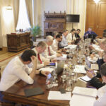 Astăzi, liderii coaliției se adună pentru a analiza programul „Anghel Saligny” și a doua rundă de măsuri fiscale. 3 liderii coalitiei se reunesc astazi pentru a discuta despre programul anghel saligny pachetul 2 de masuri fiscale pe agenda 6889be6544a9e