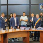 Marius Lăcătuș a primit distincția de cetățean de onoare! 2 marius lacatus e cetatean de onoare 688a29c630a55