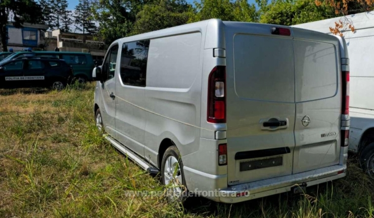 Microbuzul dispărut din Olanda, găsit de polițiștii de frontieră din Constanța 1 microbuz cautat de autoritatile din olanda descoperit de politistii de frontiera constanteni 688b824d4cdf6