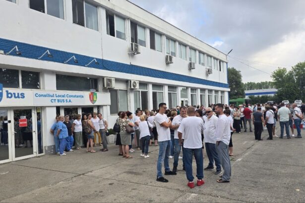 negocieri tensionate la ct bus ultima runda de dialog intre conducerea companiei si reprezentantii sindicali 688b5c40a4d31