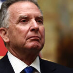 Breaking News: SUA abandonează discuțiile pentru un armistițiu în Gaza, considerând că Hamas acționează fără sinceritate. Steve Witkoff: „Comportamentul lor este egoist” 3 news alert sua renunta la negocierea unui armistitiu in gaza deoarece hamas nu are buna credinta steve witkoff a actionat in mod egoist 688288f8c2831
