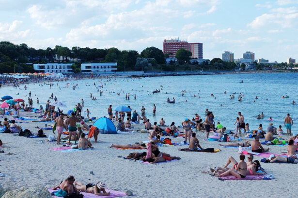 noua teapa de pe litoral domnisoare care pretind ca nu isi pot achita cazarea va pot lasa fara bani 6885ddead95c5