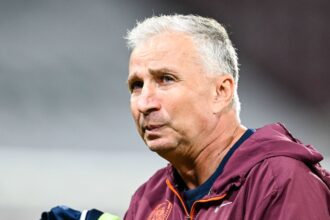 out de la cfr cluj dan petrescu nu si a menajat deloc jucatorii pentru unii jucatori e greu la cfr 68866d7baa3b2
