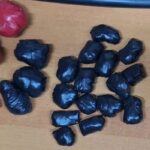 Tânăr de 19 ani capturat de polițiștii constănțeni pentru implicare în traficul de stupefiante periculoase 2 persoana de 19 ani retinuta de anchetatorii constanteni pentru trafic de droguri de mare risc 6888dc3fb5355