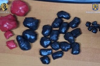 persoana de 19 ani retinuta de anchetatorii constanteni pentru trafic de droguri de mare risc 6888dc3fb5355