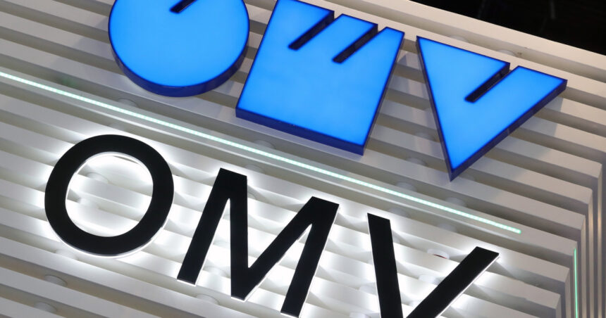 Președintele Austriei: OMV își extinde orizonturile dincolo de explorarea gazului și petrolului în România 1 presedintele austriei despre activitatea omv in romania nu mai e multumita doar cu activitatea de exploatare a gazului si petrolului 6883c55151972