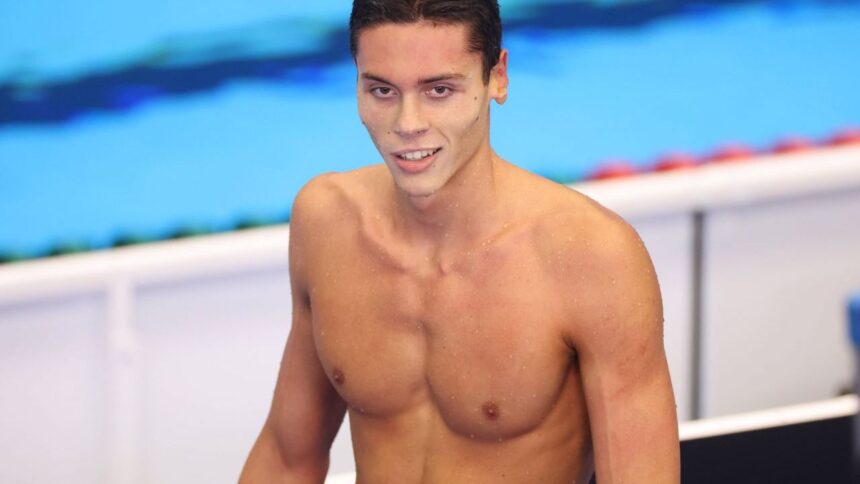 „David Popovici strălucește! Aplaudat de World Aquatics după obținerea medaliei de aur la campionatul mondial” 1 racheta ce a titrat world aquatics dupa aurul mondial castigat de david popovici 6888bfa9d34dd